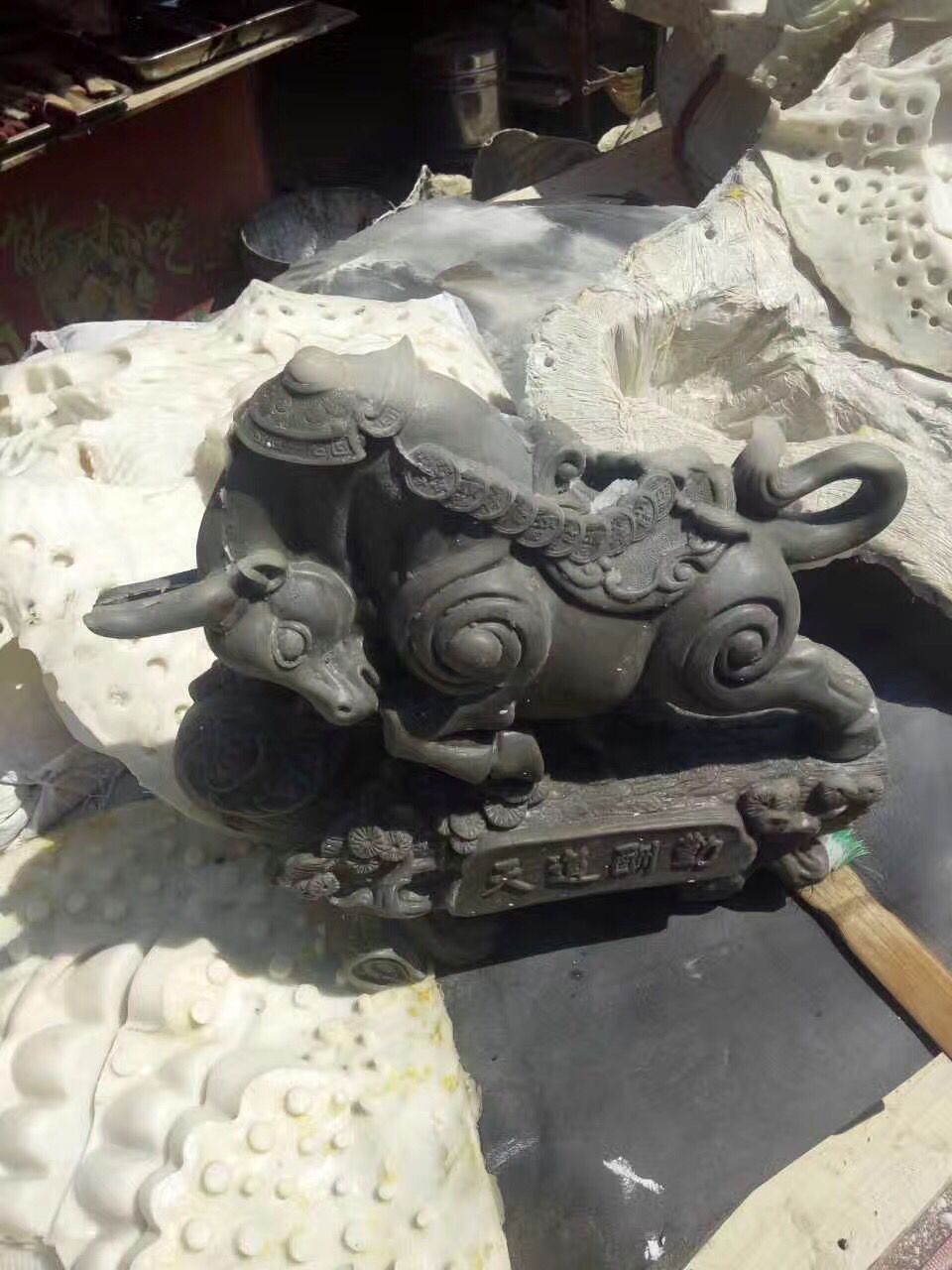 如何使用工業級模具硅膠制作模具？
