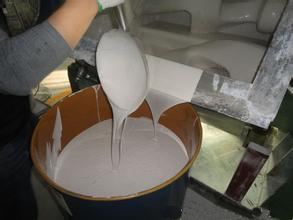 耐低溫模具硅膠能耐低溫多少度？